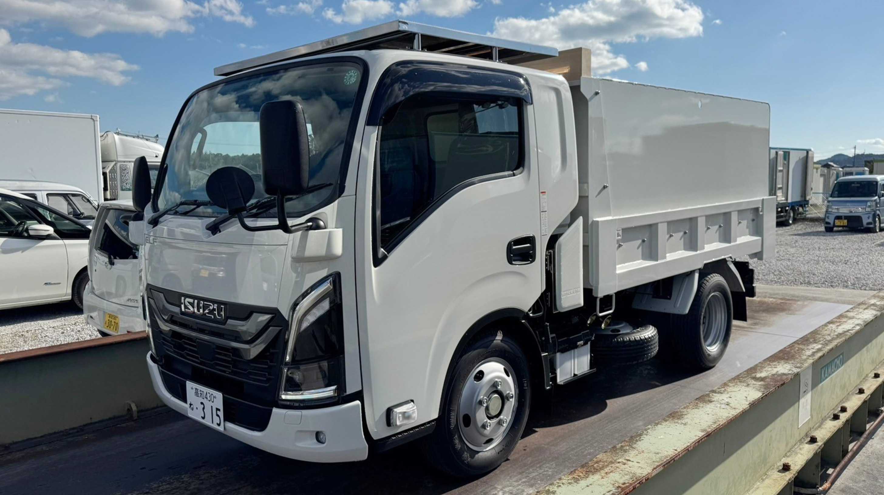 株式会社エイチワークス ｜ トラックカスタム専用